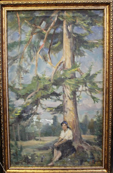 Девушка под деревом. Зеленогорск.